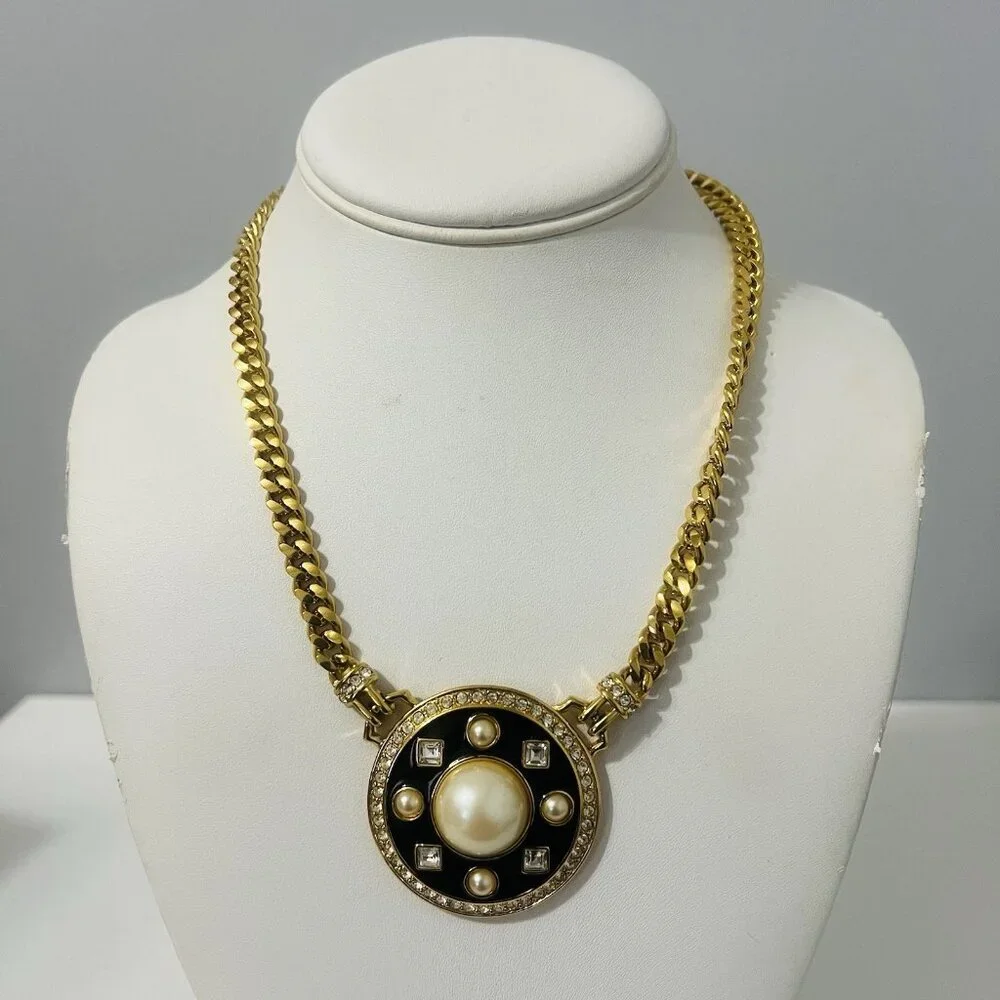 Monet gold tone